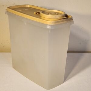 Vintage Tupperware Cereal Keeper #469-15 With Harvest Gold Lid